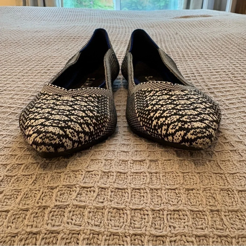 Black Python Point Toe Rothy's Flats - Size 7.5 - Picture 7 of 11